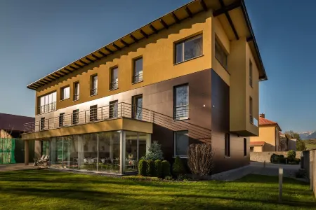 Hotel Villa Bianca Отели в г. Зуберец