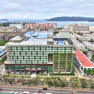 Hilton Kota Kinabalu Hotel Exterior