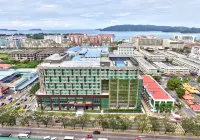 Hilton Kota Kinabalu Отели рядом с достопримечательностью «Башенные часы Аткинсона»
