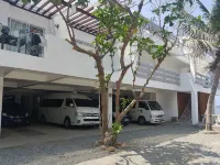 Casa Almarenzo Bed & Breakfast - parking