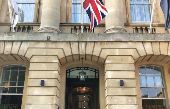 巴斯蓋恩斯柏若夫YTL水療酒店