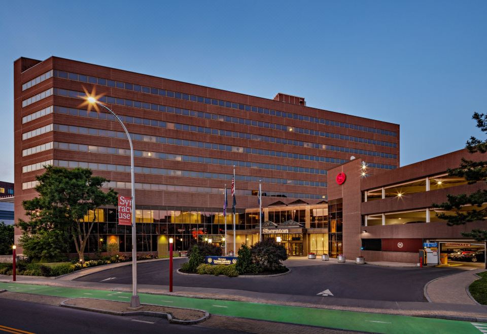Sheraton Syracuse University Hotel and Conference Center - Housity