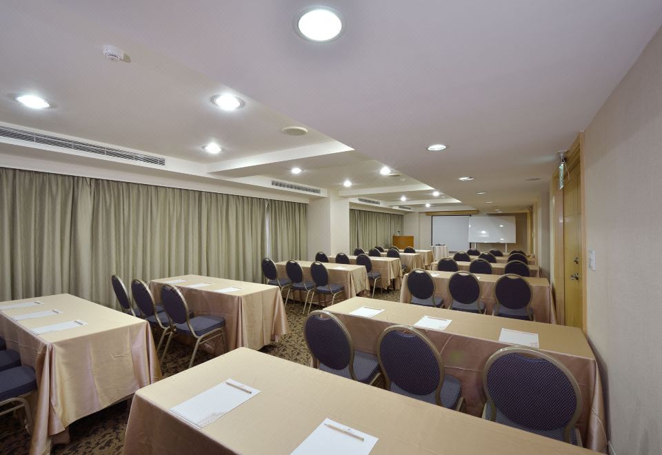 4. 호텔 레가리스..