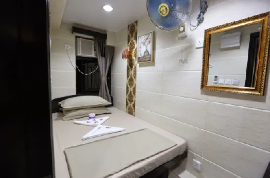 Tom's Guest House Hotels in 