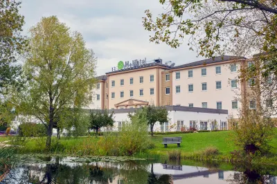H+ Frankfurt Airport West Hotell i 