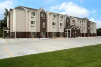 Days Inn & Suites by Wyndham Kearney Hotels near Five Below