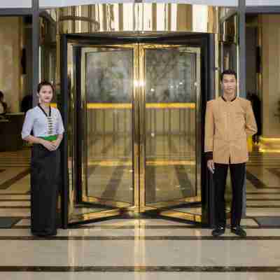 Muong Thanh Luxury Nhat Le Hotel Hotel Exterior