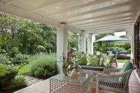 Admiralty Beach House Hotels in Port Elizabeth