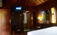 Langkisau Resort Hotel & Restaurant Syariah Hotels in Salido