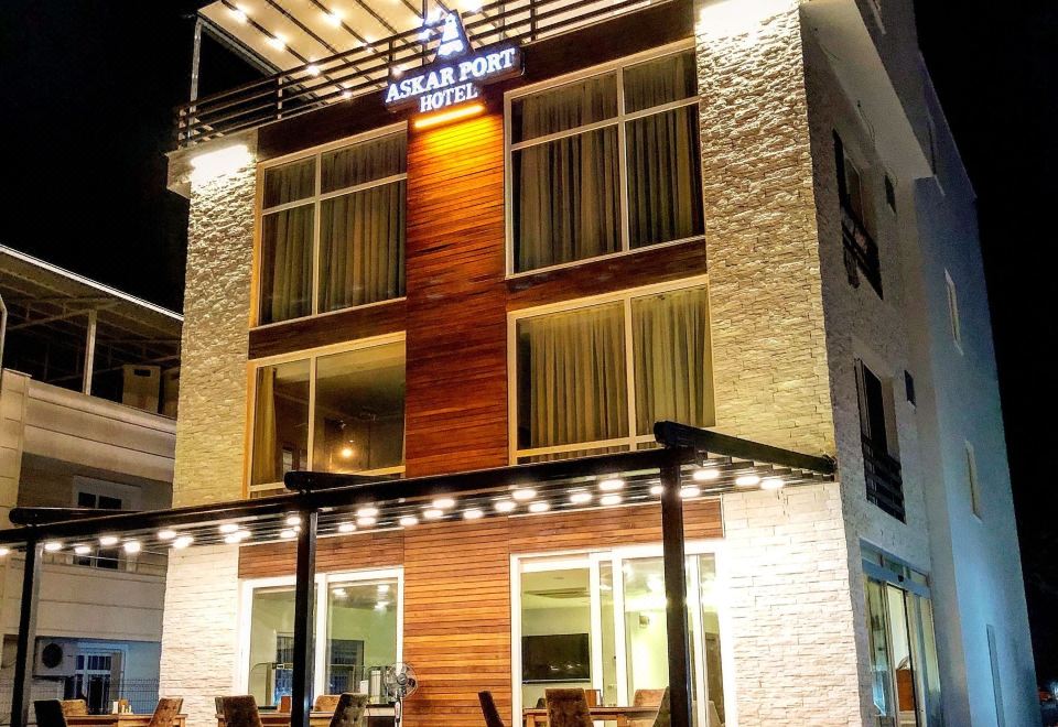 Askar Port Hotel - Housity