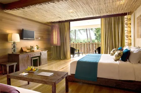 Kupu Kupu Jimbaran Beach Club & Spa by Loccitane
