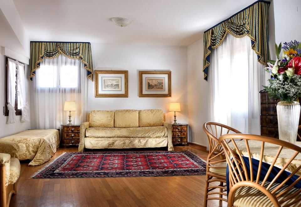 1. 산 마르코 팰리..