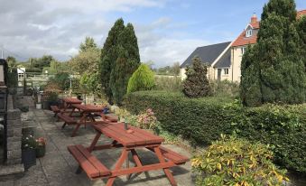 The Pecking Mill Inn - Housity