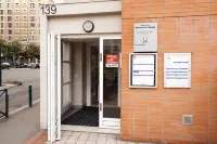 Séjours & Affaires Pantin Charles de Gaulle Hôtels à : Pantin