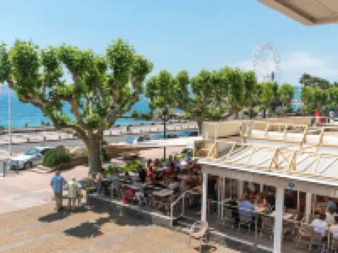 Mercure Saint Raphael Centre Plage โรงแรมในแซ็ง-ราแฟล