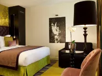 Hotel le Petit Paris Các khách sạn gần 05. Pantheon - Saint-Michel
