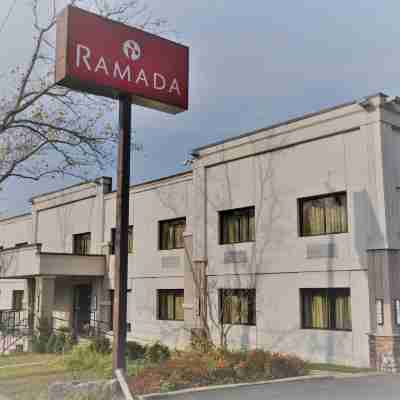 Ramada by Wyndham Staten Island Hotel Exterior