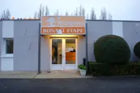 B Hotel Caen Отели в г. 