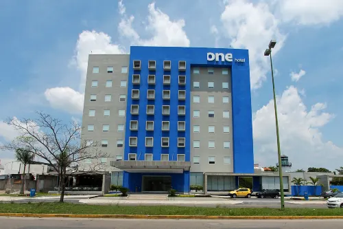 One Villahermosa 2000 Hotels in Villahermosa