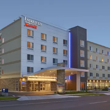 Fairfield Inn & Suites Niagara Falls Отели рядом с достопримечательностью «Подковообразный водопад»