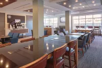 Holiday Inn Express & Suites Belleville Hotels in Belleville