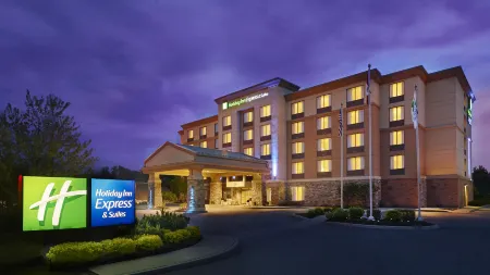 Holiday Inn Express & Suites Huntsville - Muskoka Отели в г. Перри