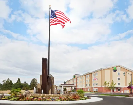 Holiday Inn Express & Suites Chehalis-Centralia
