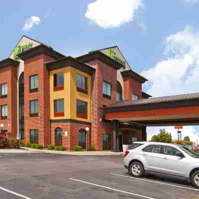 Holiday Inn Express & Suites Olive Branch Hotel Exterior