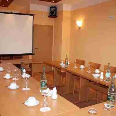 Schneider Land Others