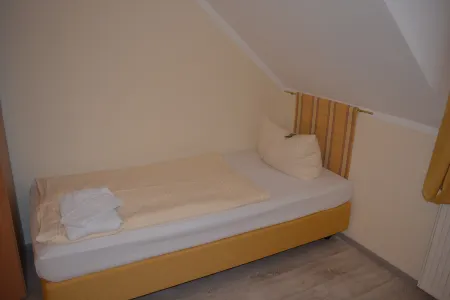 Hotel-Gasthof Grüner Hof Отели в г. Фрайзинг