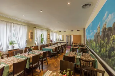 WALDSCHLOESSEL Hotels near Karl-Wörn-Haus