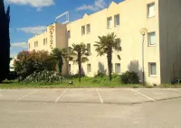 L'Escale d'Alès Hotel Hotels in Brouzet-les-Ales