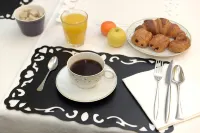 Hôtel de France - servizio colazione