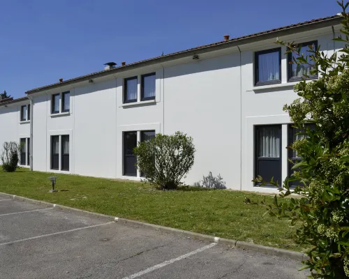 Hotel du Parc Euromédecine by Akena Hotels near CIRAD