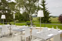 基里亞德全景優品飯店