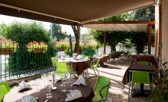 Hotel Restaurant de la Poste - Housity