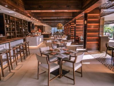 Restaurant Taj Fisherman's Cove Resort & Spa, Chennai Photo