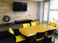 Estelar Apartamentos Aeropuerto Bogotá Отели в г. Теусакильо