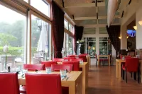 Bastion Hotel Apeldoorn Het Loo - breakfast