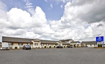 Americas Best Value Inn and Suites Thief River Falls