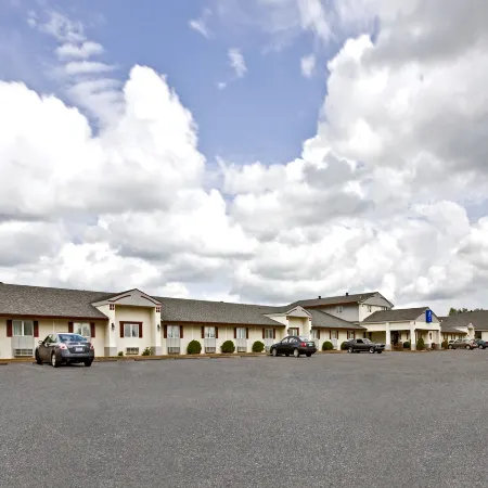 Americas Best Value Inn and Suites Thief River Falls