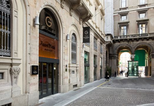 룸메이트 컬렉션 줄리아, 밀라노