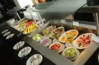 Jacaranda Indian Ocean Beach Resort - breakfast