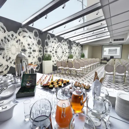 Queen Boutique Hotel