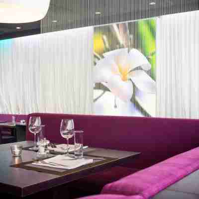 Hôtel des Arts Dining/Meeting Rooms
