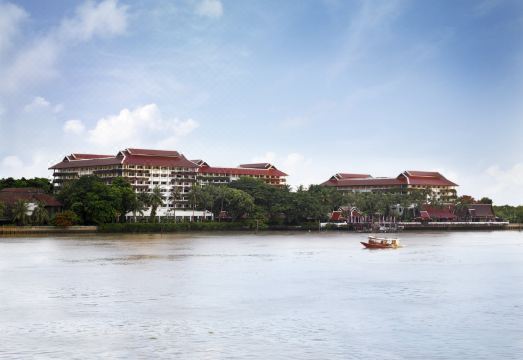 1. 아난타라 리버사..