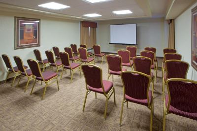 会議室 ホリデイ・イン エクスプレス ワシントンDC イースト - アンドリューズ AFBの写真