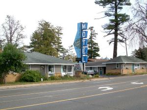 Forest Lake Motel