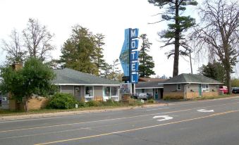 Forest Lake Motel