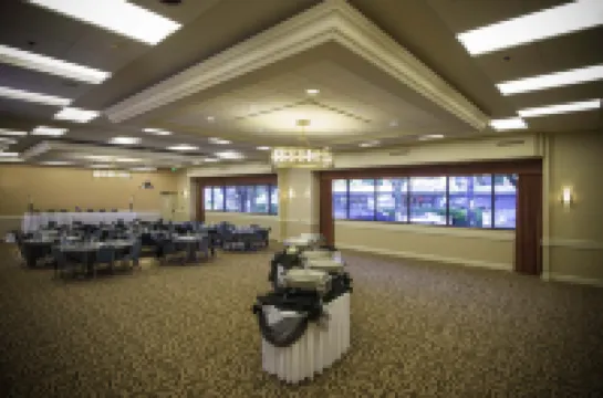 Best Western Plus InnTowner Madison